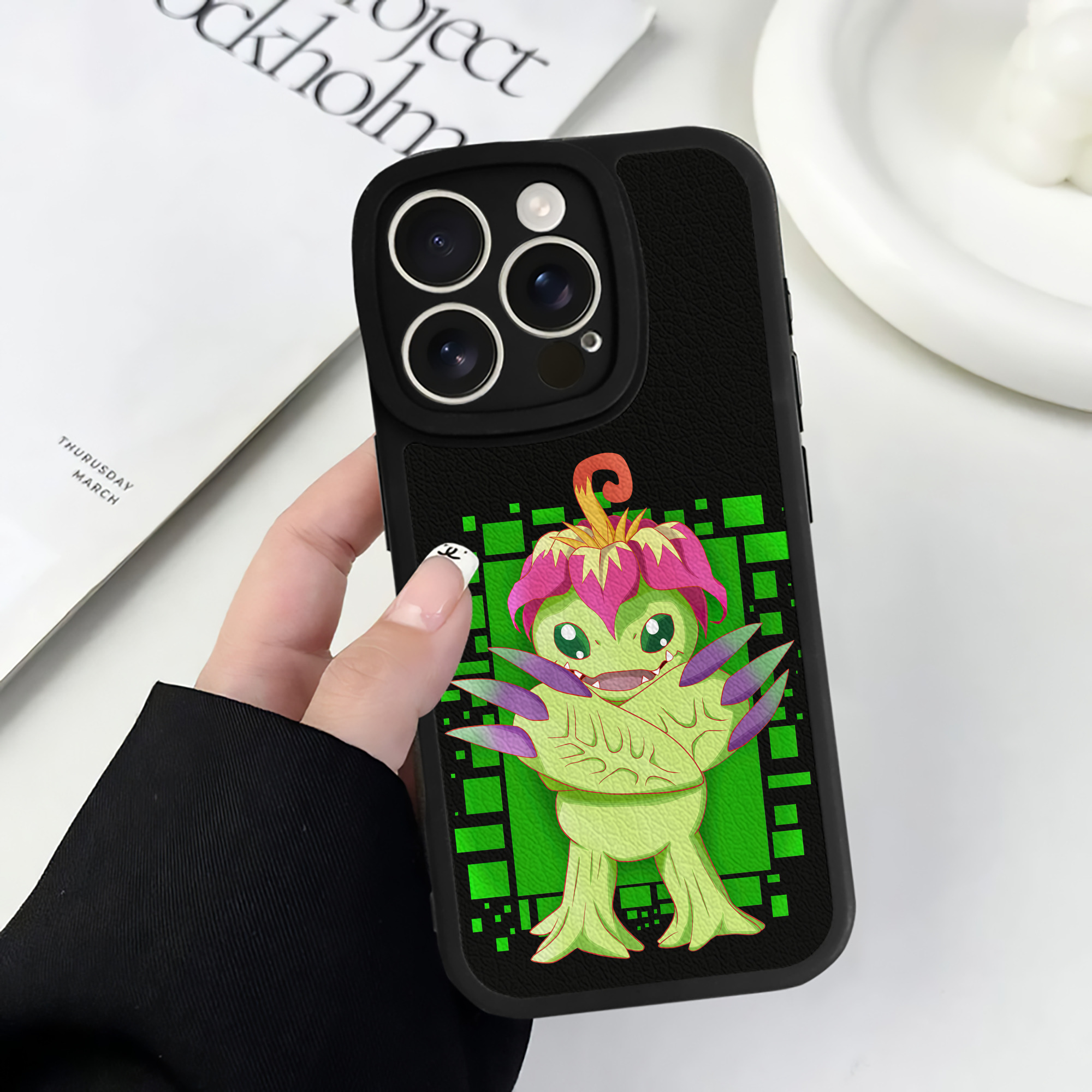（画像用） Digimon デジタルモンスター/デジモン 【iPhone 16シリーズ対応】シリコンスマホケース（レザー調） 材質：シリコン